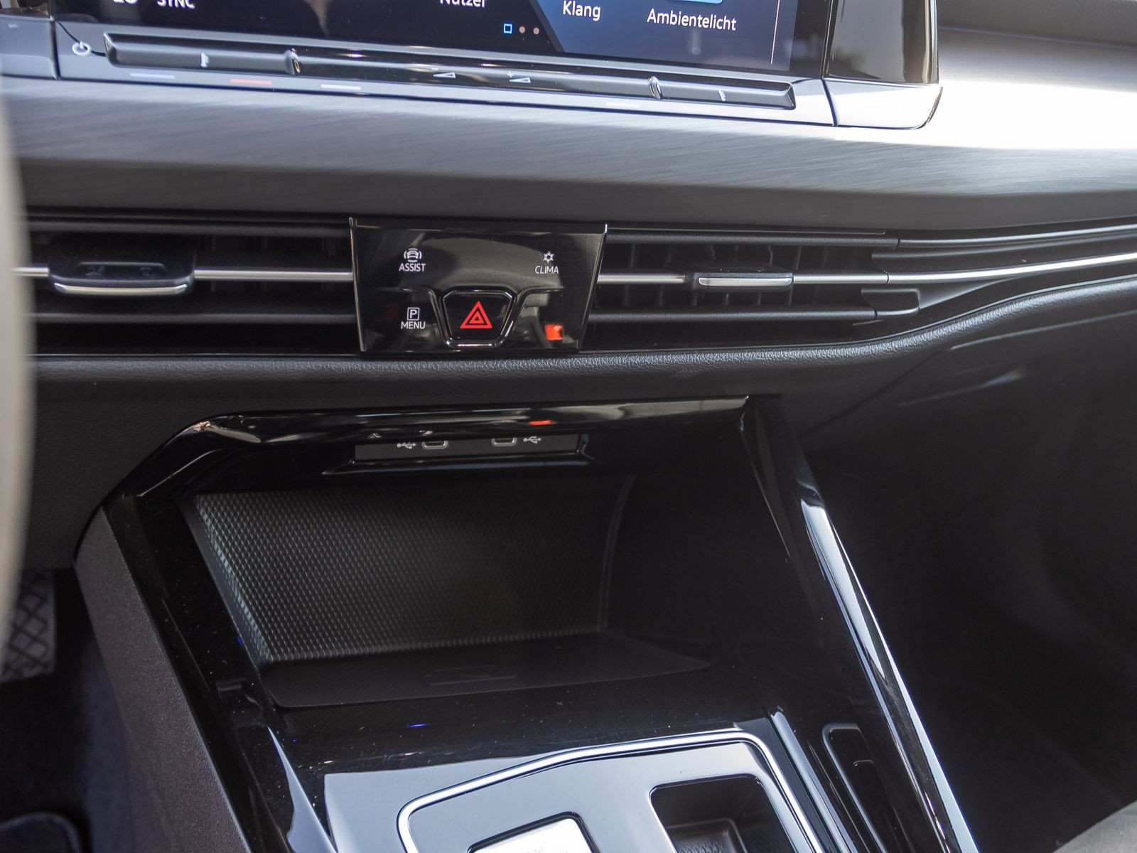 Volkswagen Golf VIII Variant Style 2.0TSI DSG Navi LED ACC