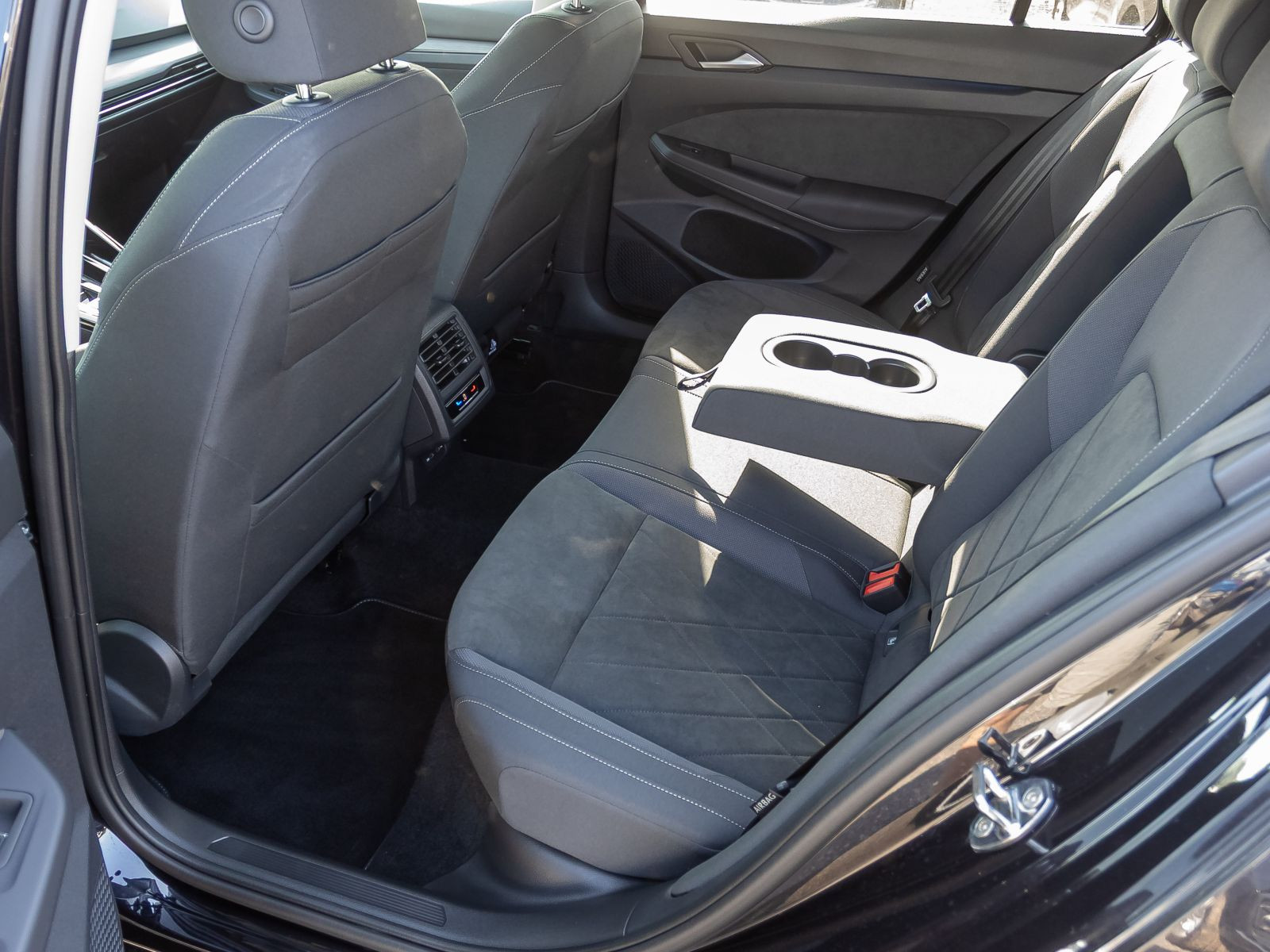 Volkswagen Golf VIII Variant Style 2.0TSI DSG Navi LED ACC