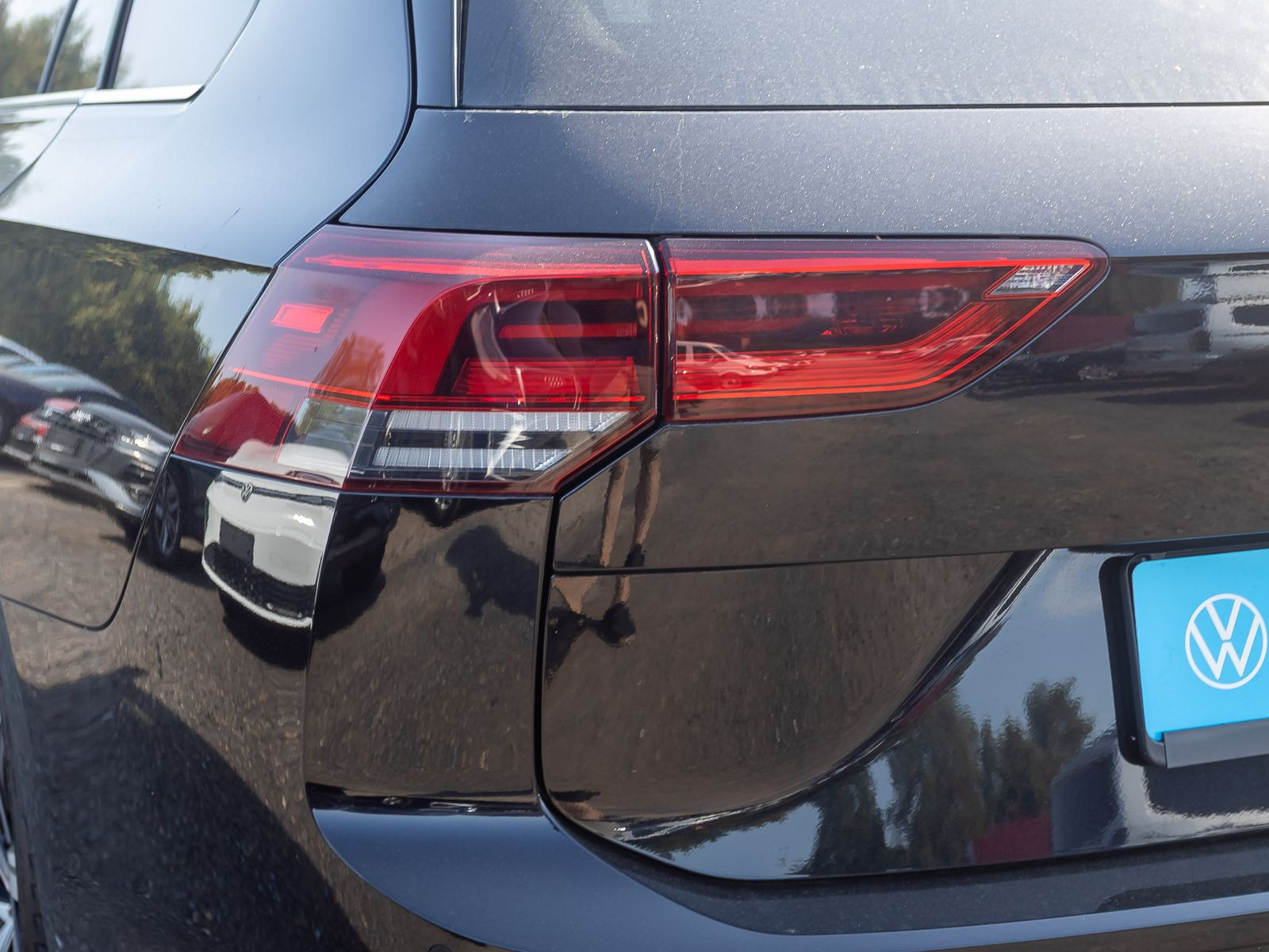 Volkswagen Golf VIII Variant Style 2.0TSI DSG Navi LED ACC