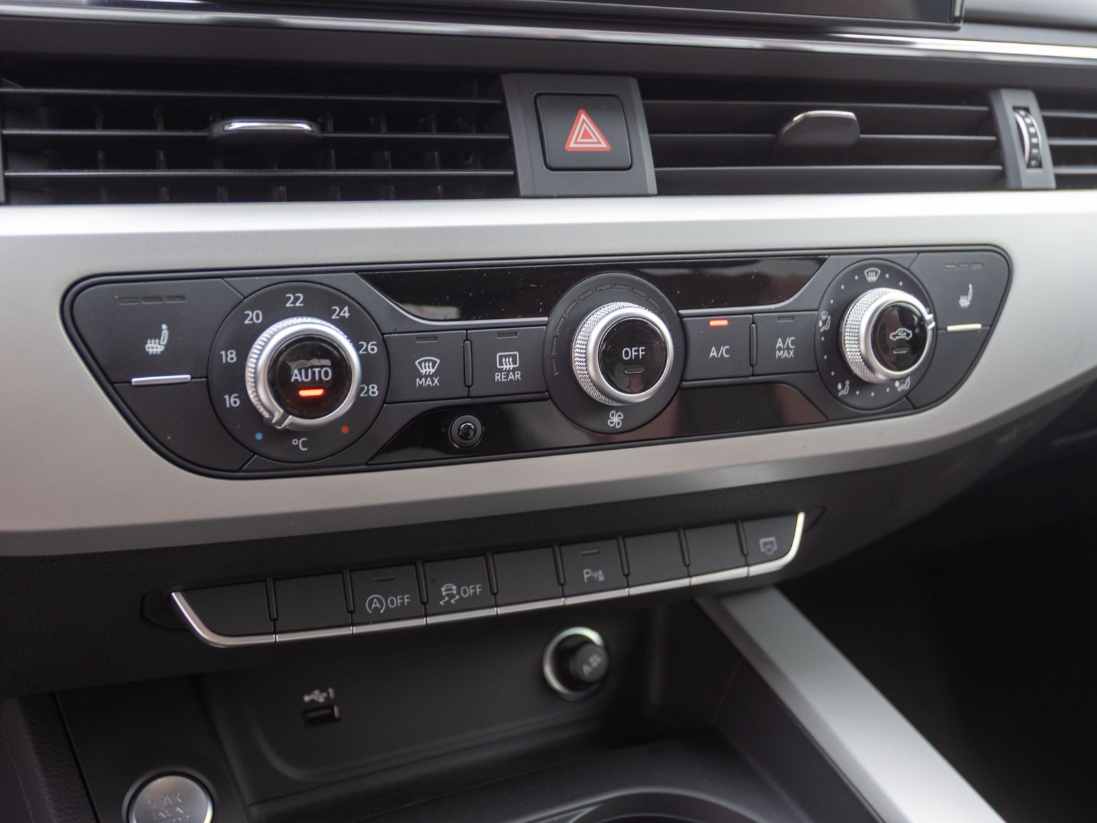 Audi A4 Avant Advanced 35TDI Stronic Navi LED AHK GRA