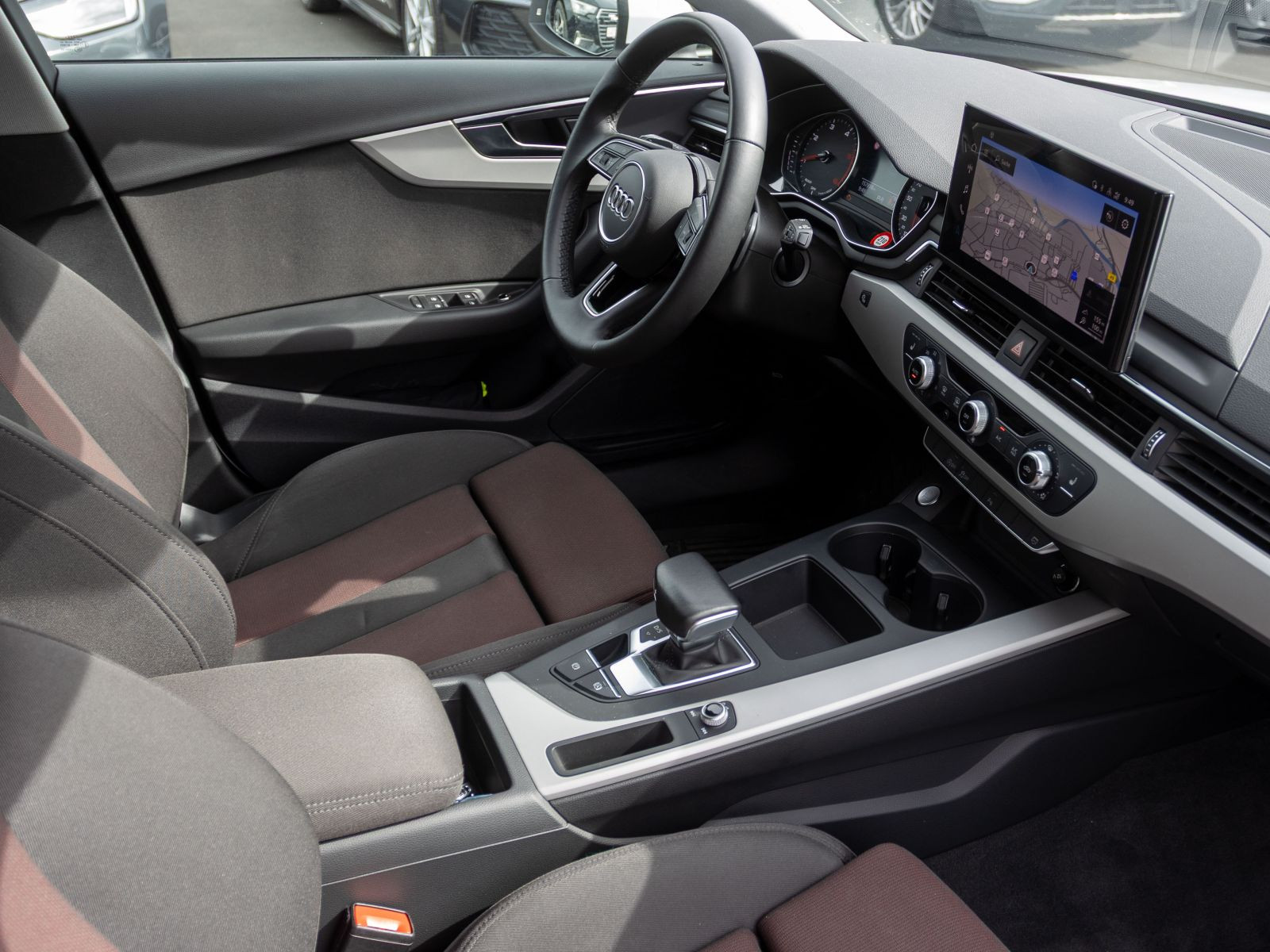 Audi A4 Avant Advanced 35TDI Stronic Navi LED AHK GRA