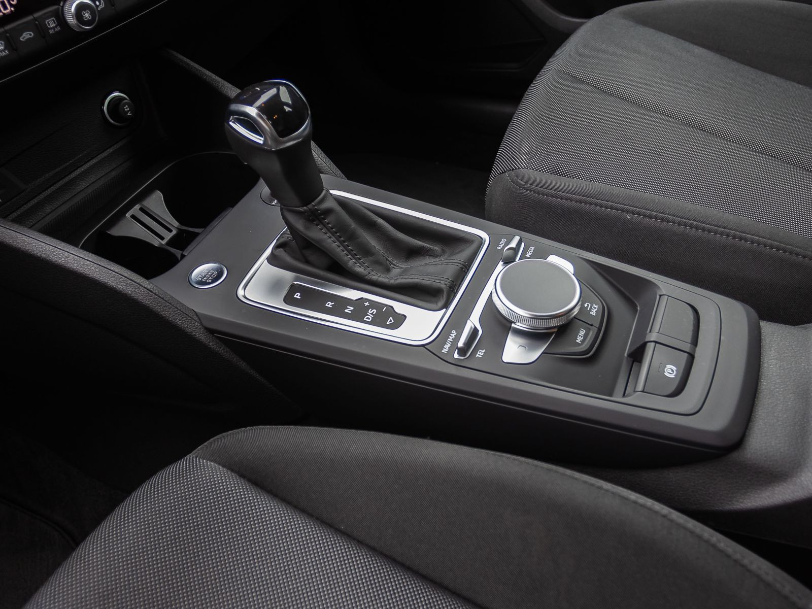 Audi Q2 Advanced 35TFSI Stronic LED CarPlay GRA EPH