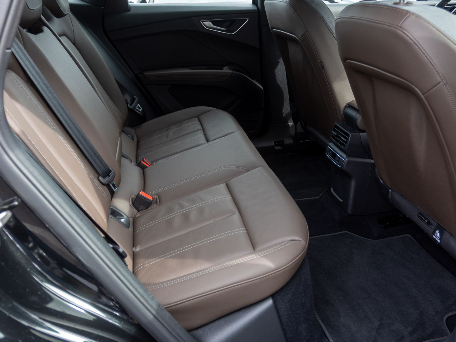 Audi Q4 Sportback e-tron 35 Navi Standklima LED GRA EPH