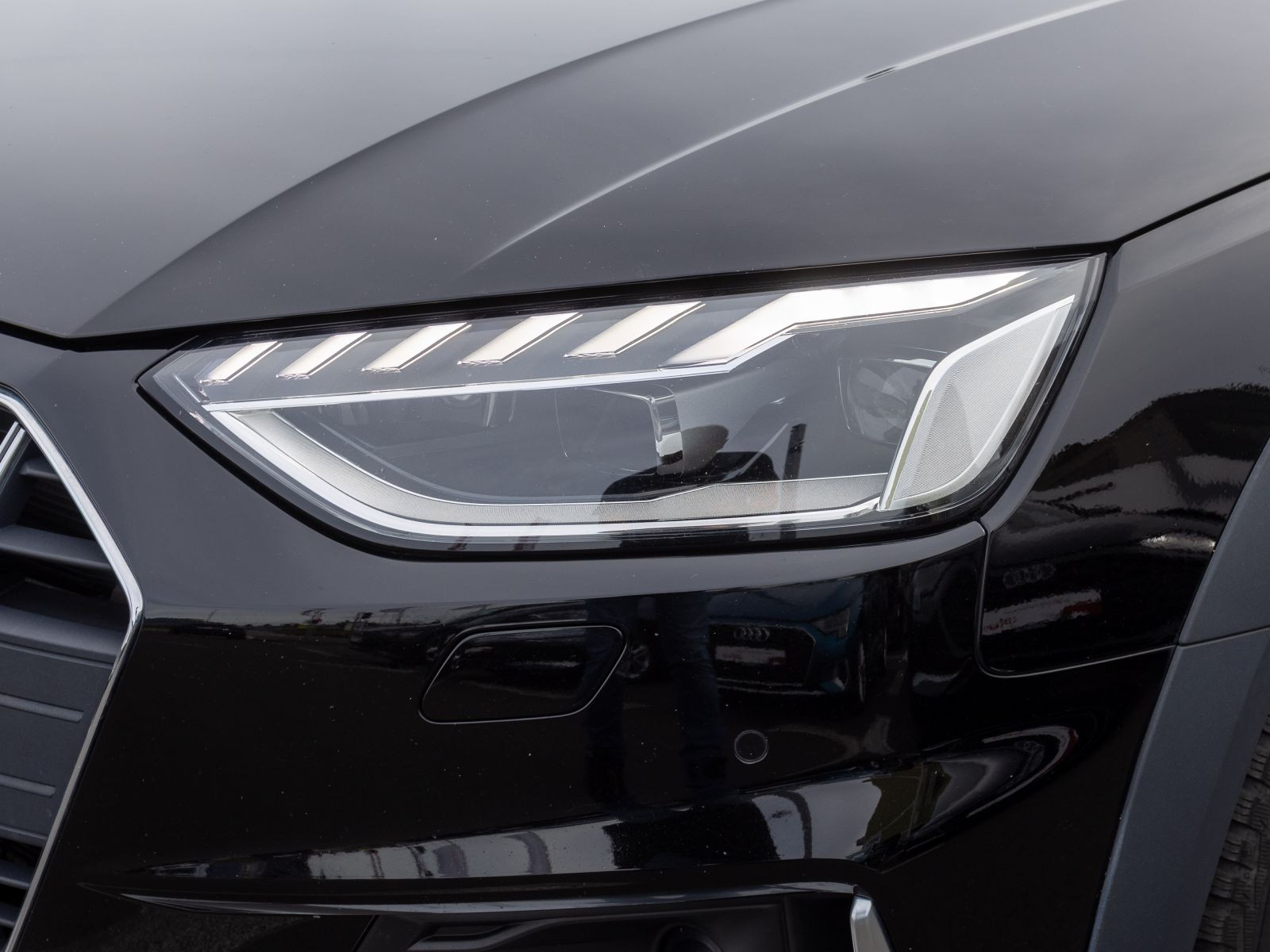 Audi A4 allroad 40TDI qu Stronic Navi LED ACC AHK EPH