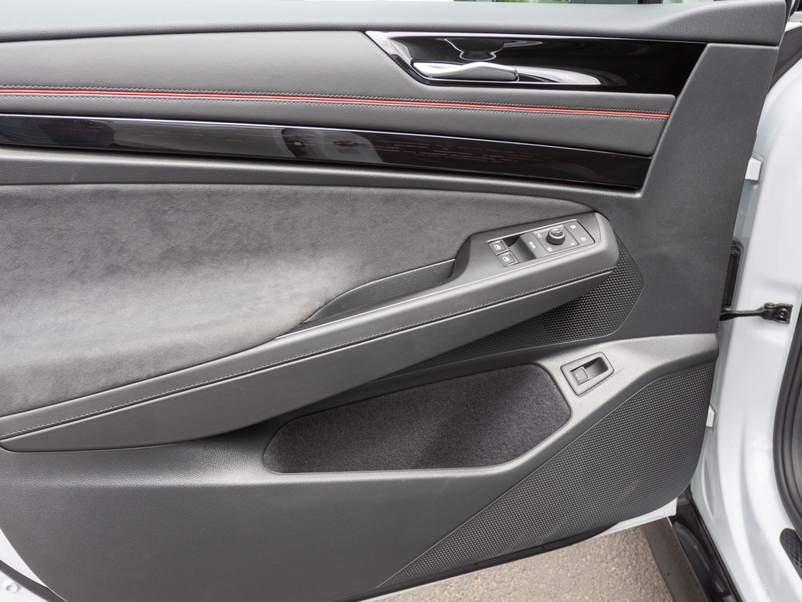 Volkswagen ID.7 Tourer GTX, Panoramadach, AHK, Navi, LED-Matrix, App-Connect