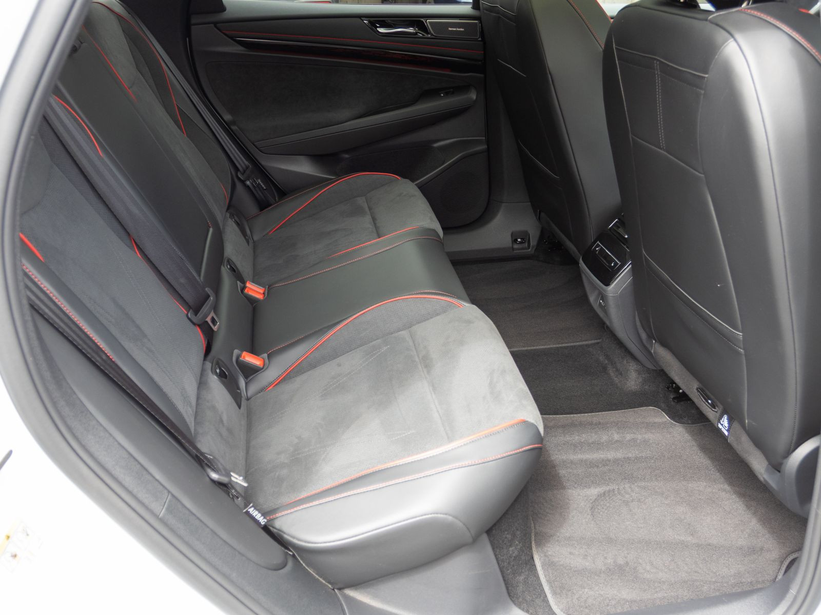 Volkswagen ID.7 Tourer GTX, Panoramadach, AHK, Navi, LED-Matrix, App-Connect