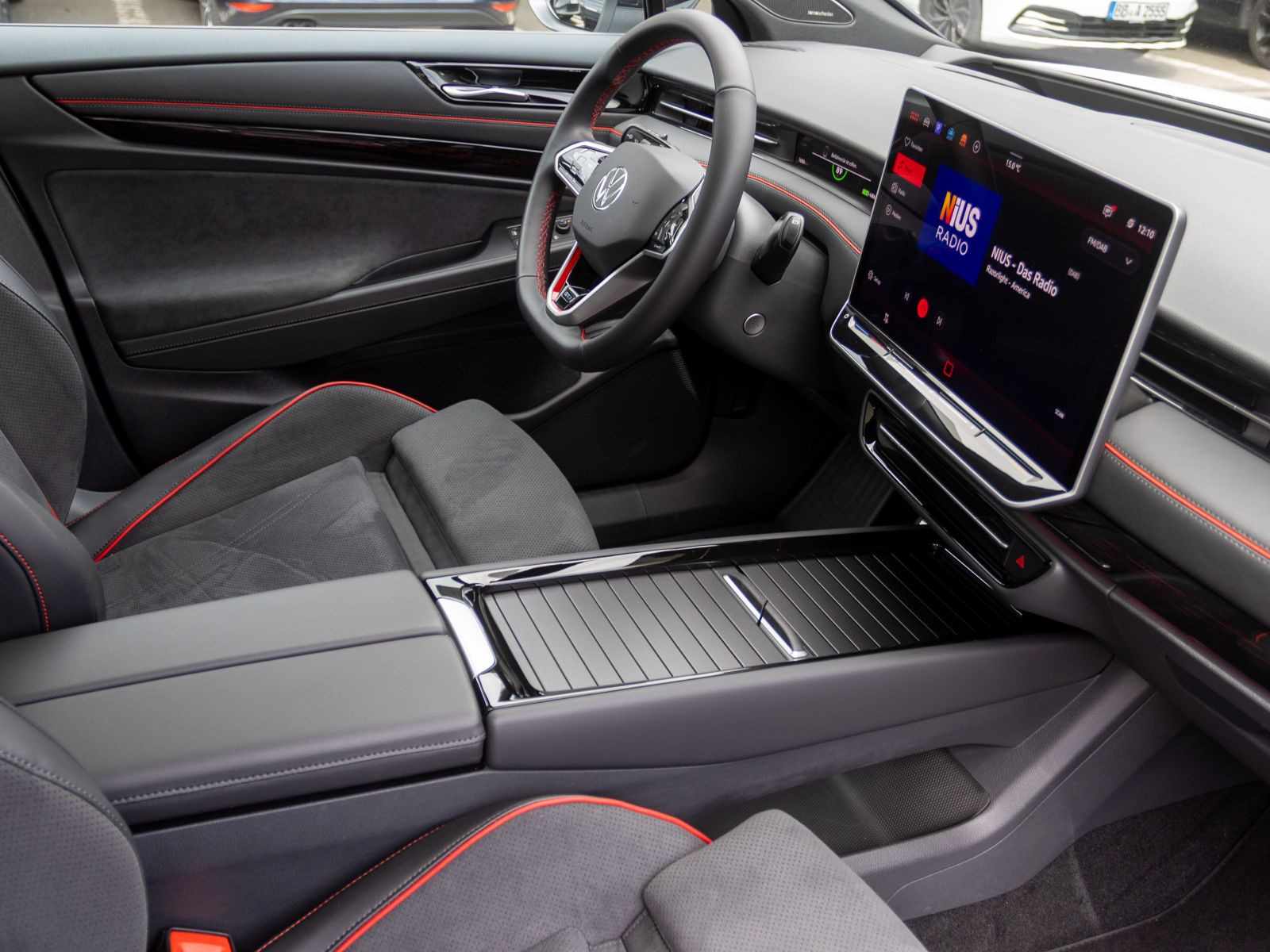 Volkswagen ID.7 Tourer GTX, Panoramadach, AHK, Navi, LED-Matrix, App-Connect