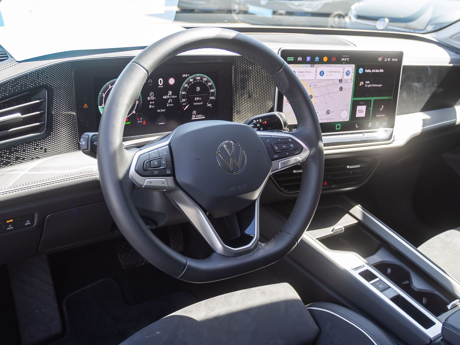 Volkswagen Passat 1.5 eTSI DSG Business, Navi, LED, Area View inkl. Rückfahrkamera, App-Connect