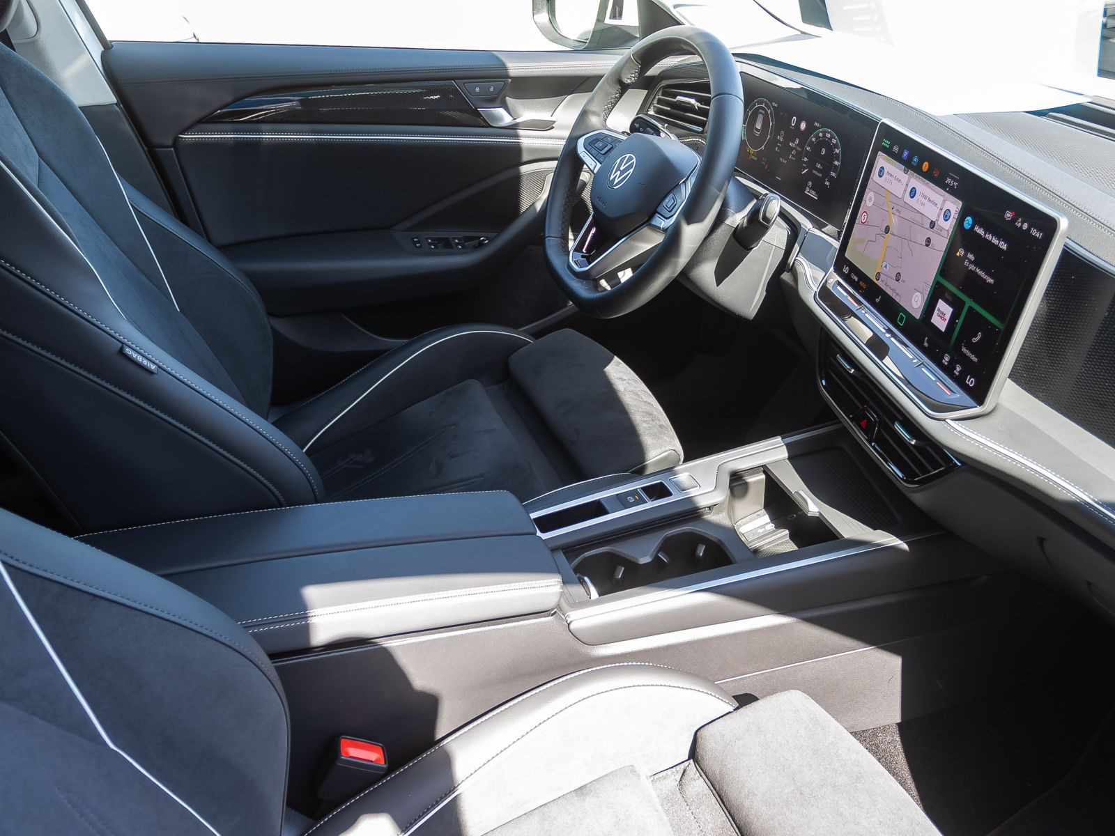 Volkswagen Passat 1.5 eTSI DSG Business, Navi, LED, Area View inkl. Rückfahrkamera, App-Connect