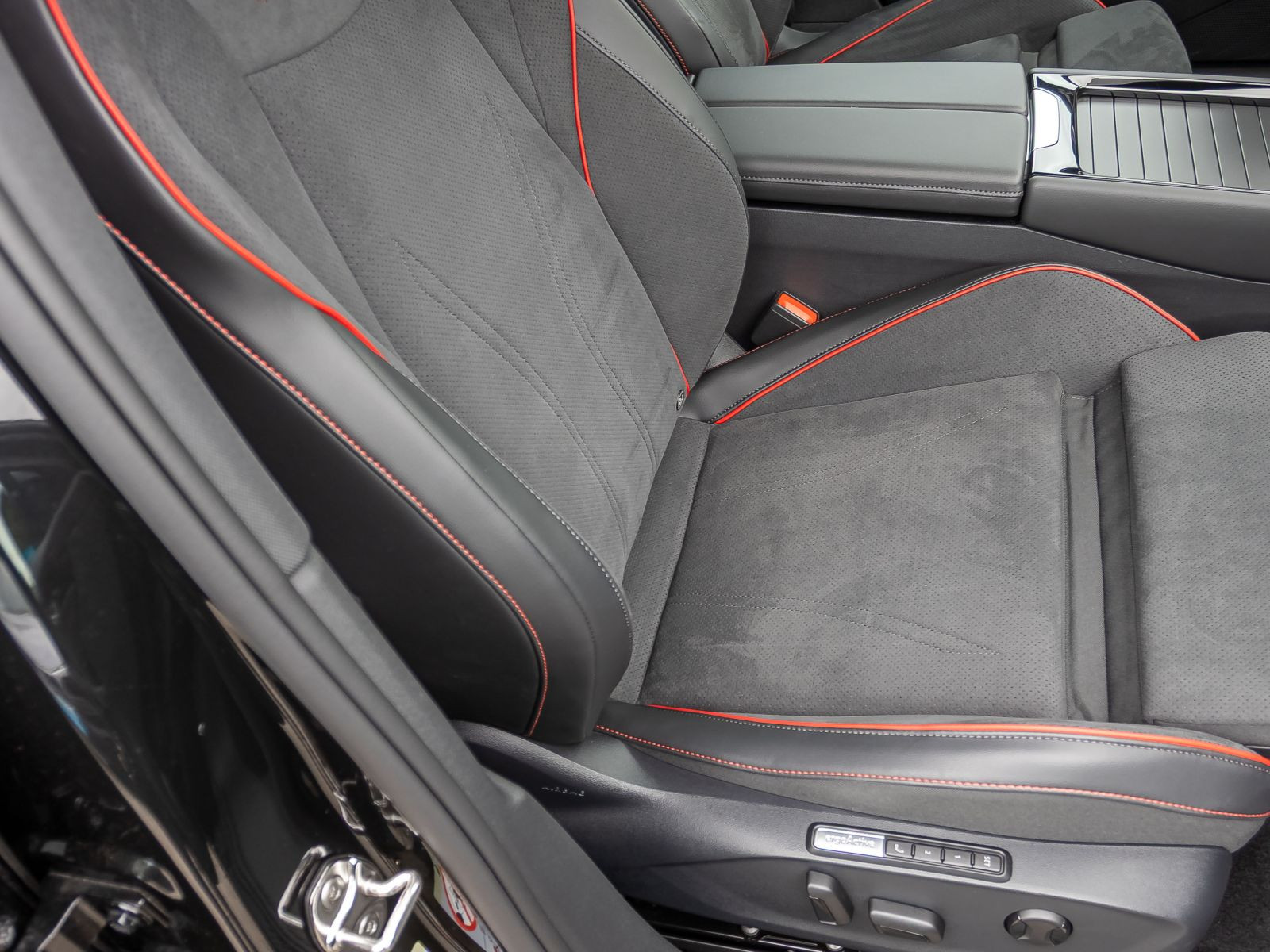 Volkswagen ID.7 Tourer GTX, Panoramadach, AHK, Navi, LED-Matrix, Soundsystem