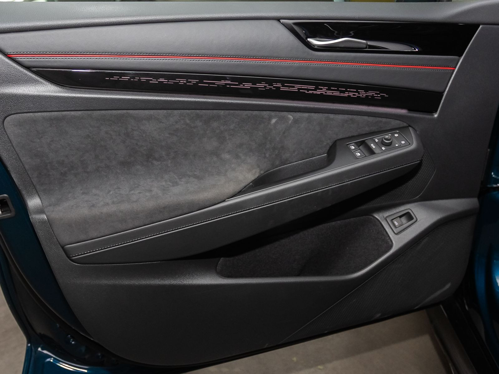 Volkswagen ID.7 Tourer GTX, Panoramadach, AHK, Mavi, LED-Matrix, Soundsystem