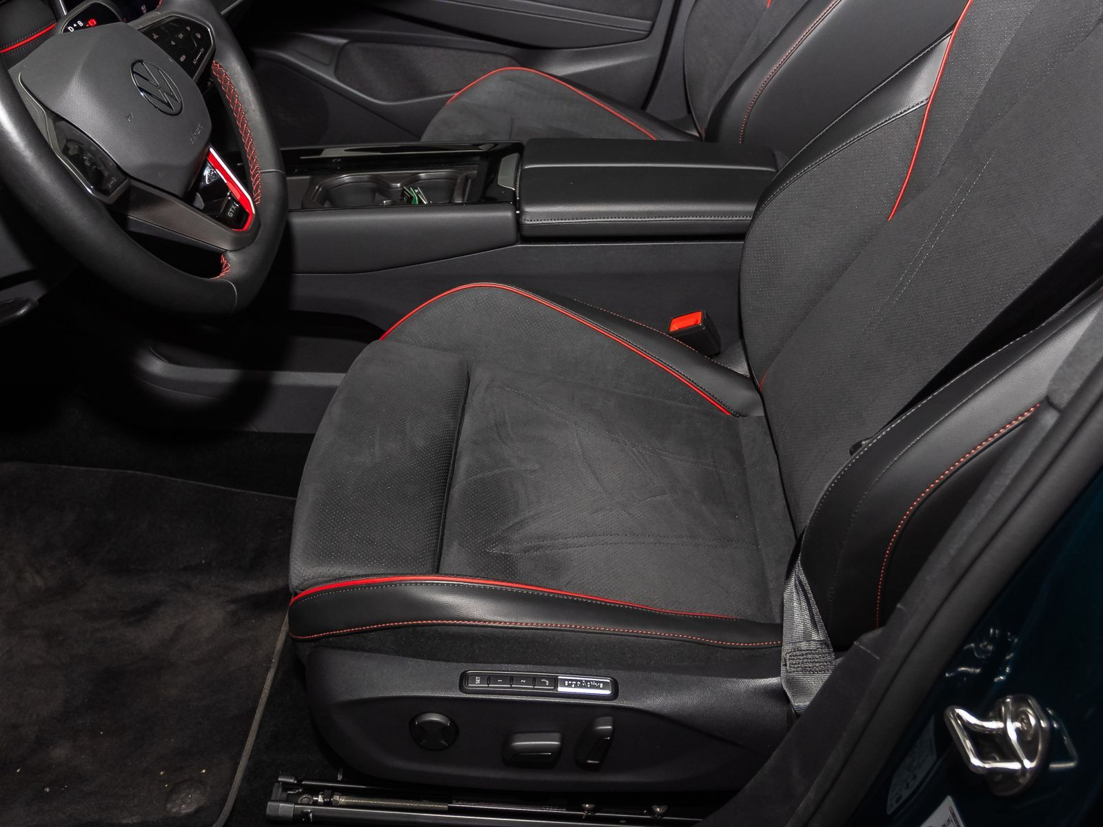 Volkswagen ID.7 Tourer GTX, Panoramadach, AHK, Mavi, LED-Matrix, Soundsystem