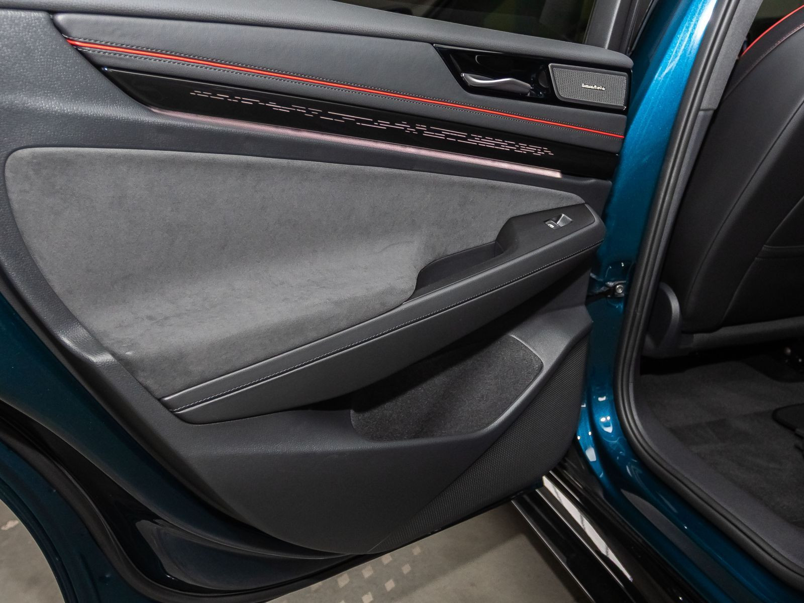 Volkswagen ID.7 Tourer GTX, Panoramadach, AHK, Mavi, LED-Matrix, Soundsystem