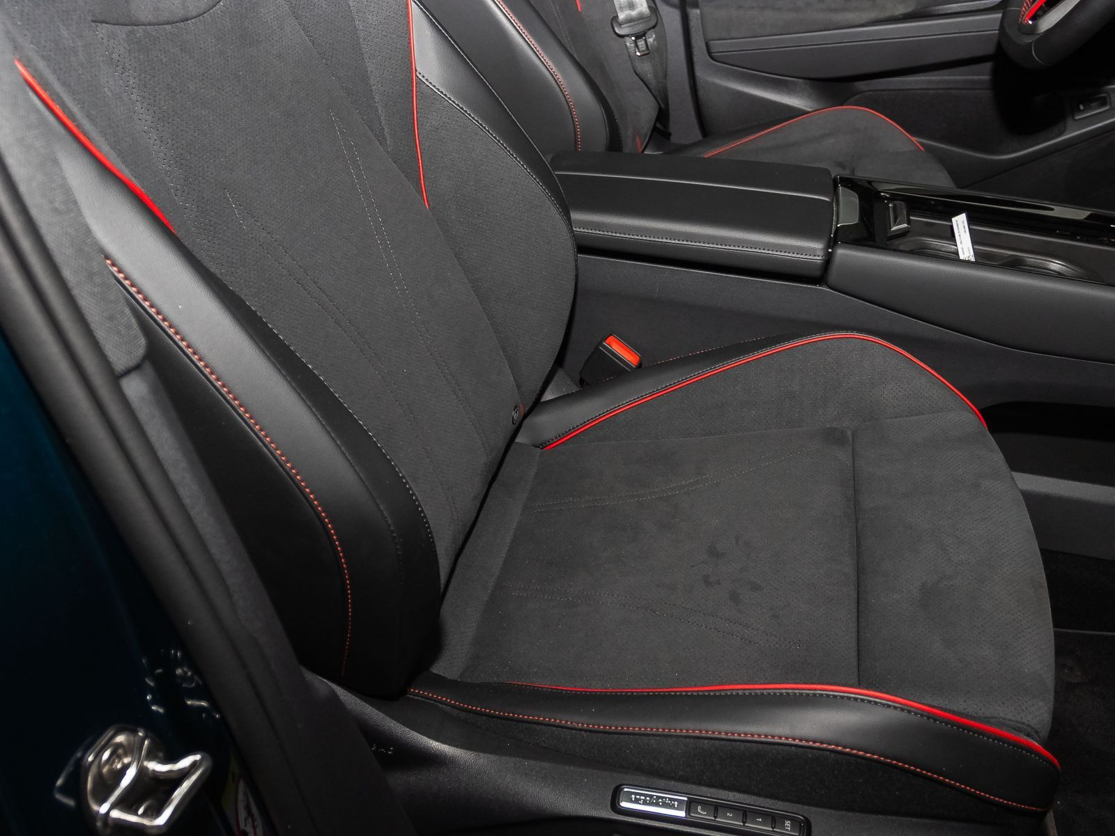 Volkswagen ID.7 Tourer GTX, Panoramadach, AHK, Mavi, LED-Matrix, Soundsystem