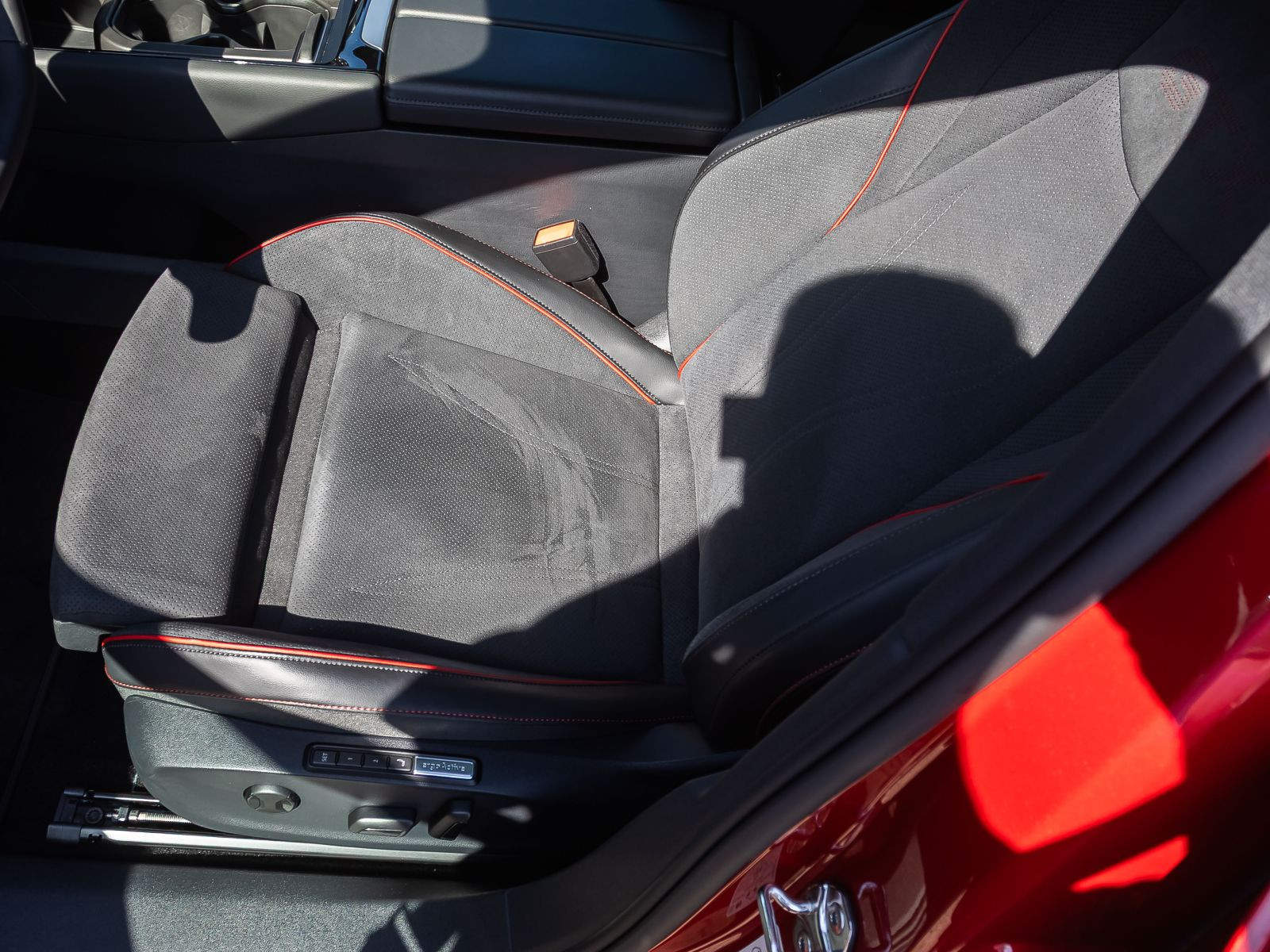 Volkswagen ID.7 Tourer GTX, Panoramadach, AHK, Navi, LED-Matrix, Soundsystem