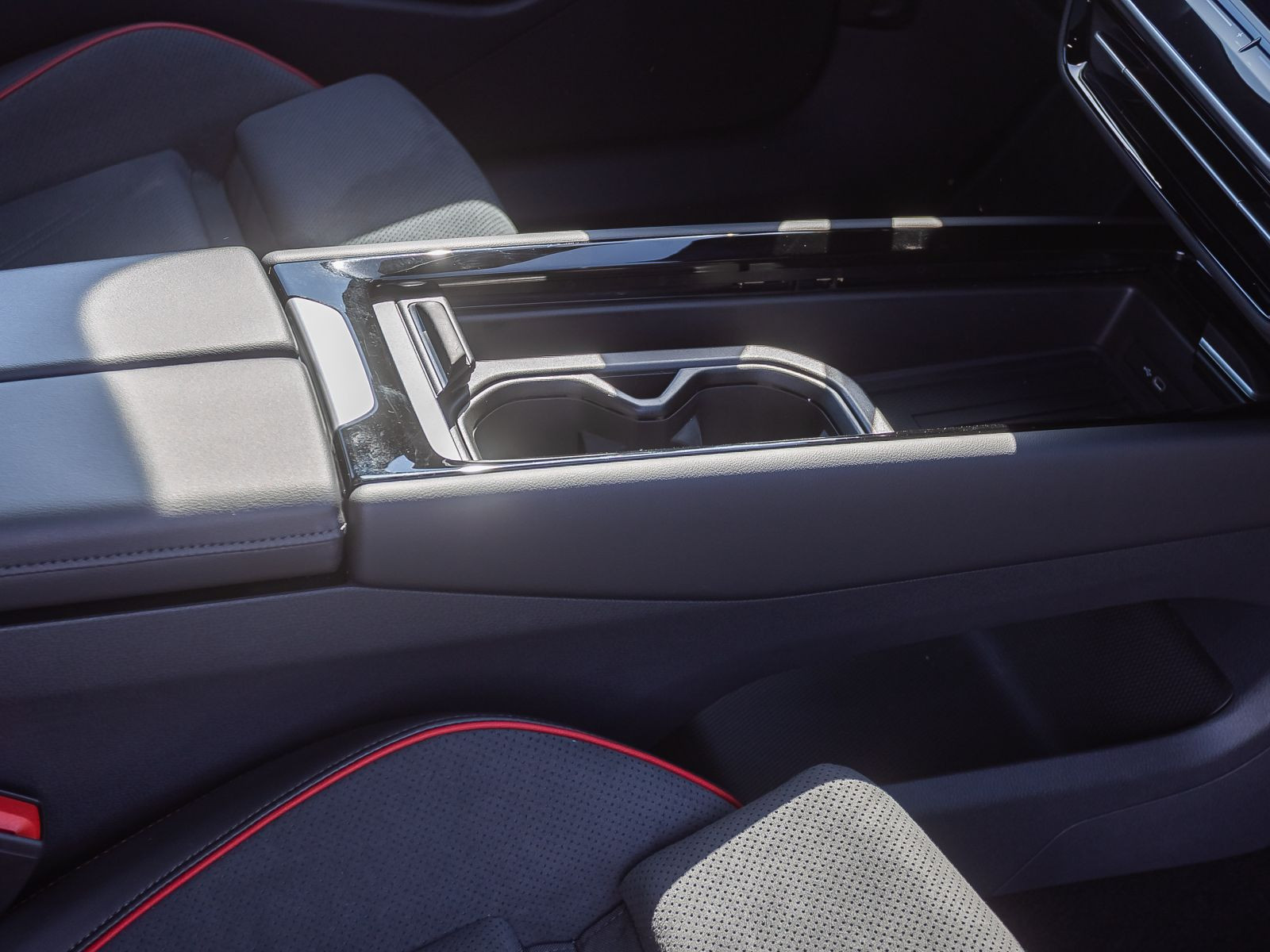 Volkswagen ID.7 Tourer GTX, Panoramadach, AHK, Navi, LED-Matrix, Soundsystem