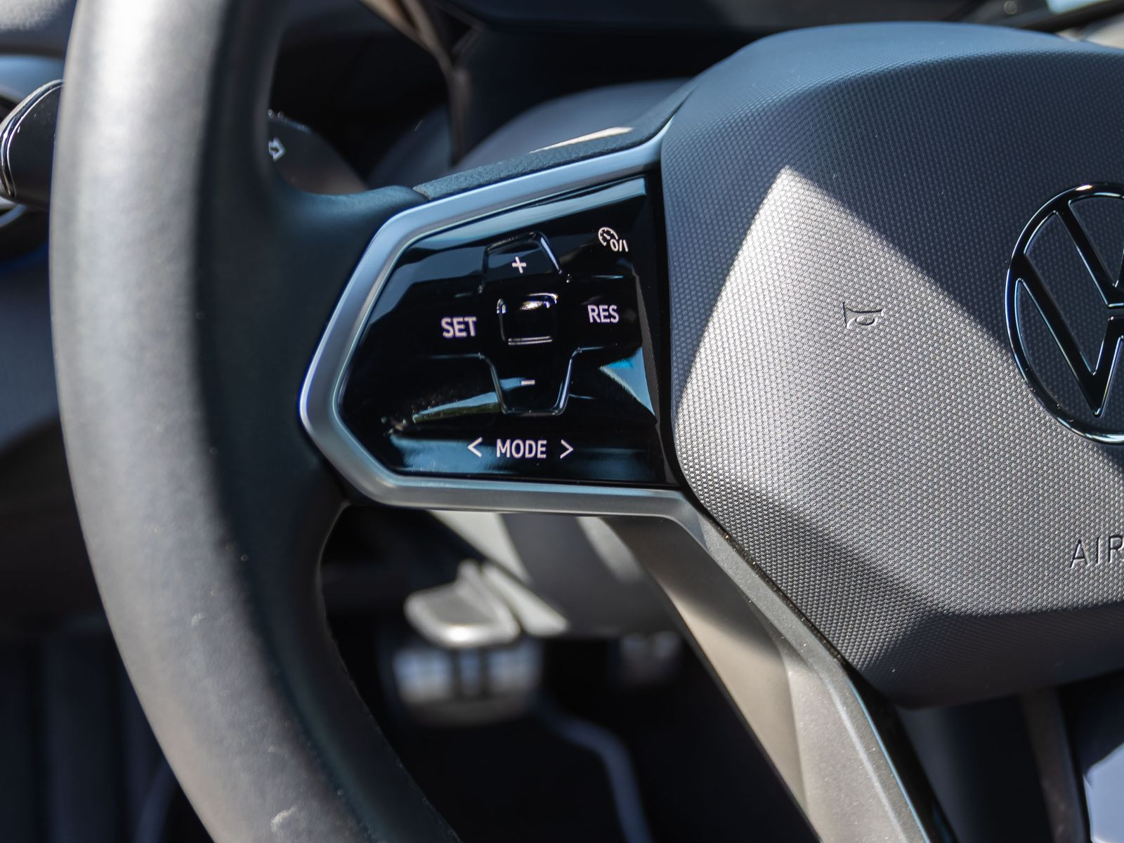 Volkswagen ID.4 Pure Performance, Navi, LED, App-Connect, Standklimatisierung