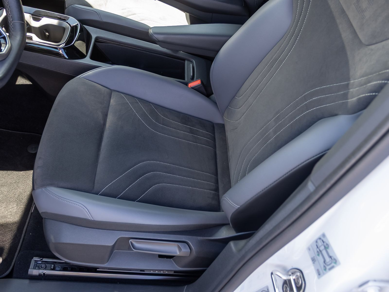 Volkswagen ID.4 Pure Performance, Navi, LED-Matrix, App-Connect, Rückfahrkamera