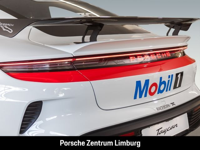 Porsche Taycan Turbo GT mit Weissach-Paket LED-Matrix