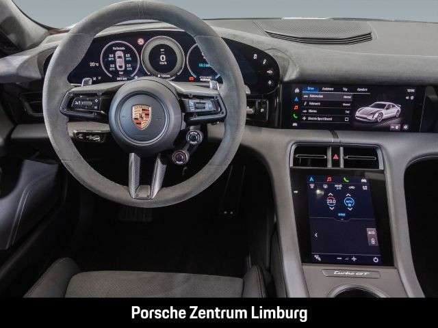 Porsche Taycan Turbo GT mit Weissach-Paket LED-Matrix