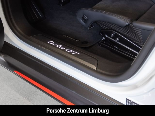Porsche Taycan Turbo GT mit Weissach-Paket LED-Matrix