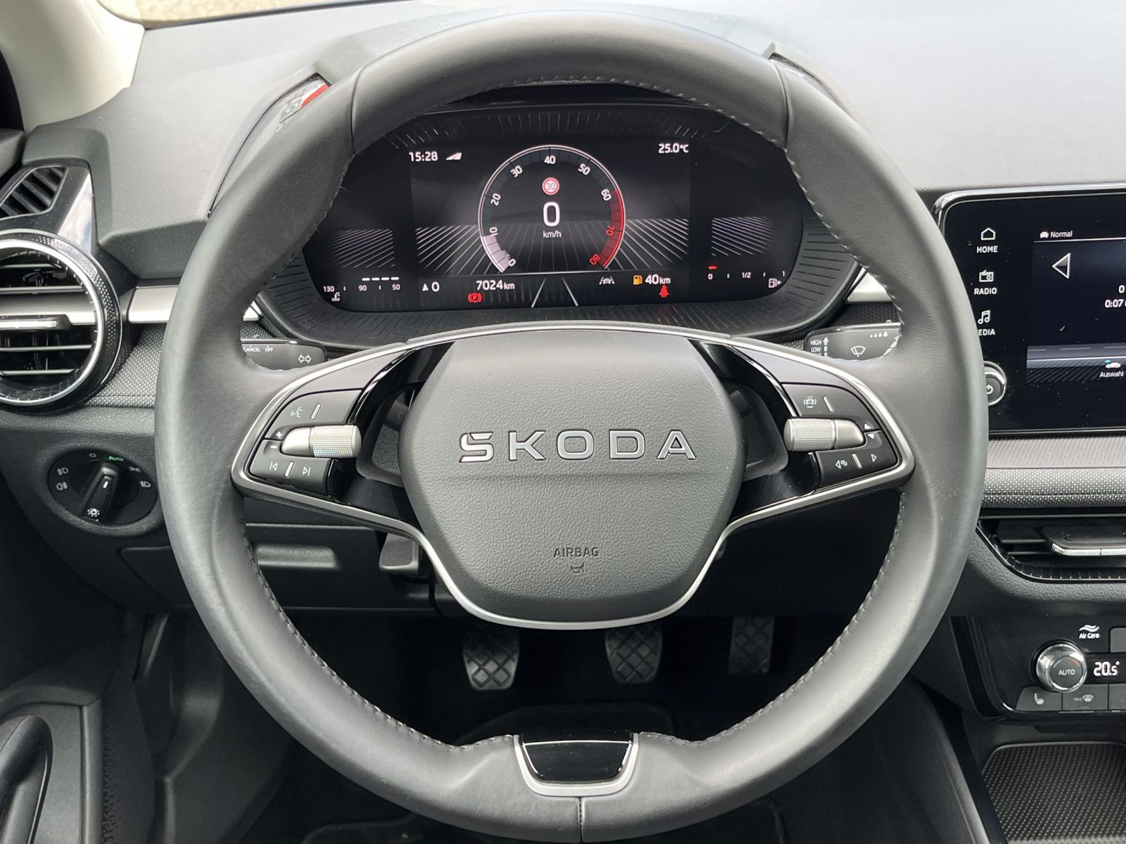 Skoda Fabia Selection Tour 1.0 TSI LED RFK AHK Carplay