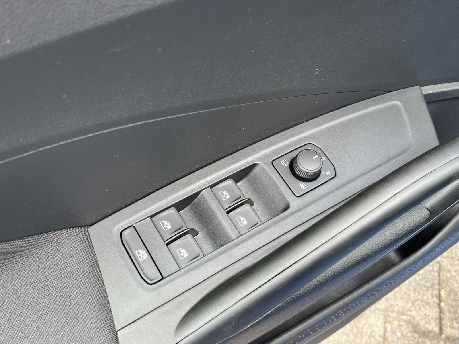 Skoda Fabia Selection Tour 1.0 TSI LED RFK AHK Carplay