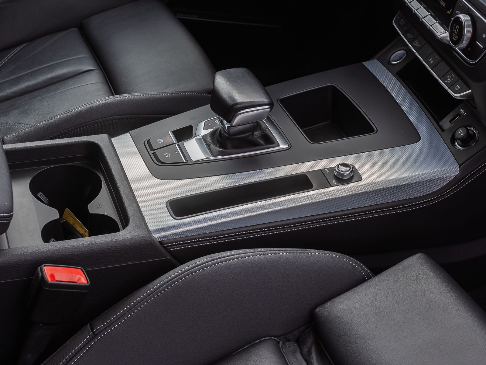 Audi Q5 Sportback S line edition one 50TFSIe Standklima