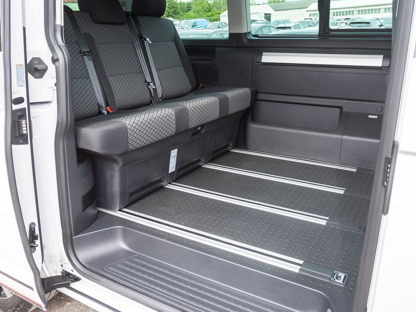 Volkswagen T6.1 California Beach 2.0TDI DSG Navi LED Standhzg ACC AHK