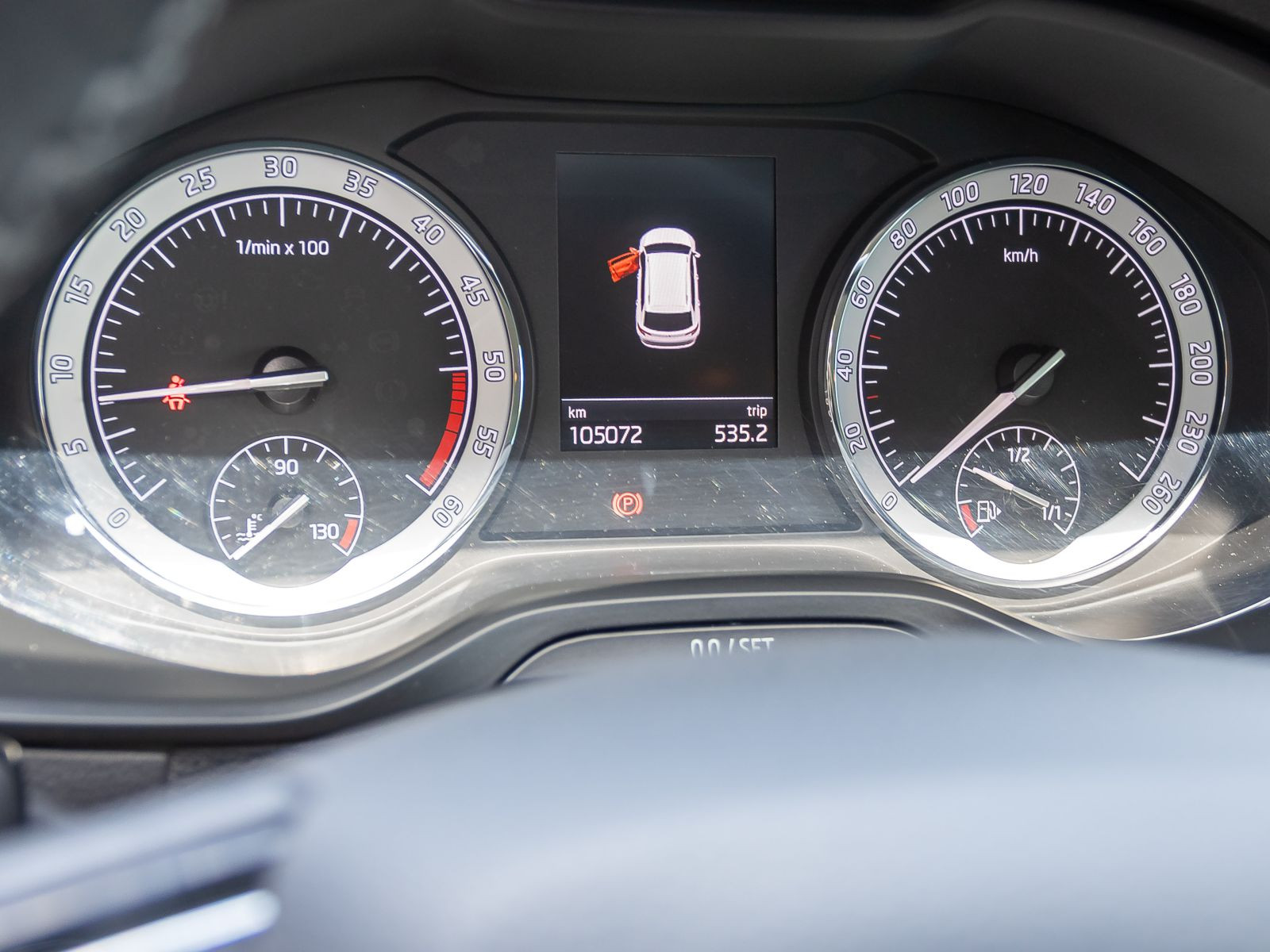 Skoda Karoq Style 1.6TDI Navi LED CarPlay GRA EPH