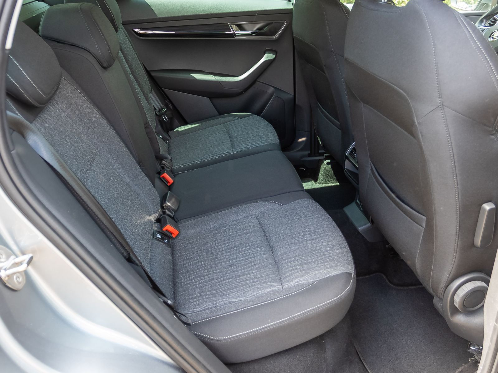 Skoda Karoq Style 1.6TDI Navi LED CarPlay GRA EPH