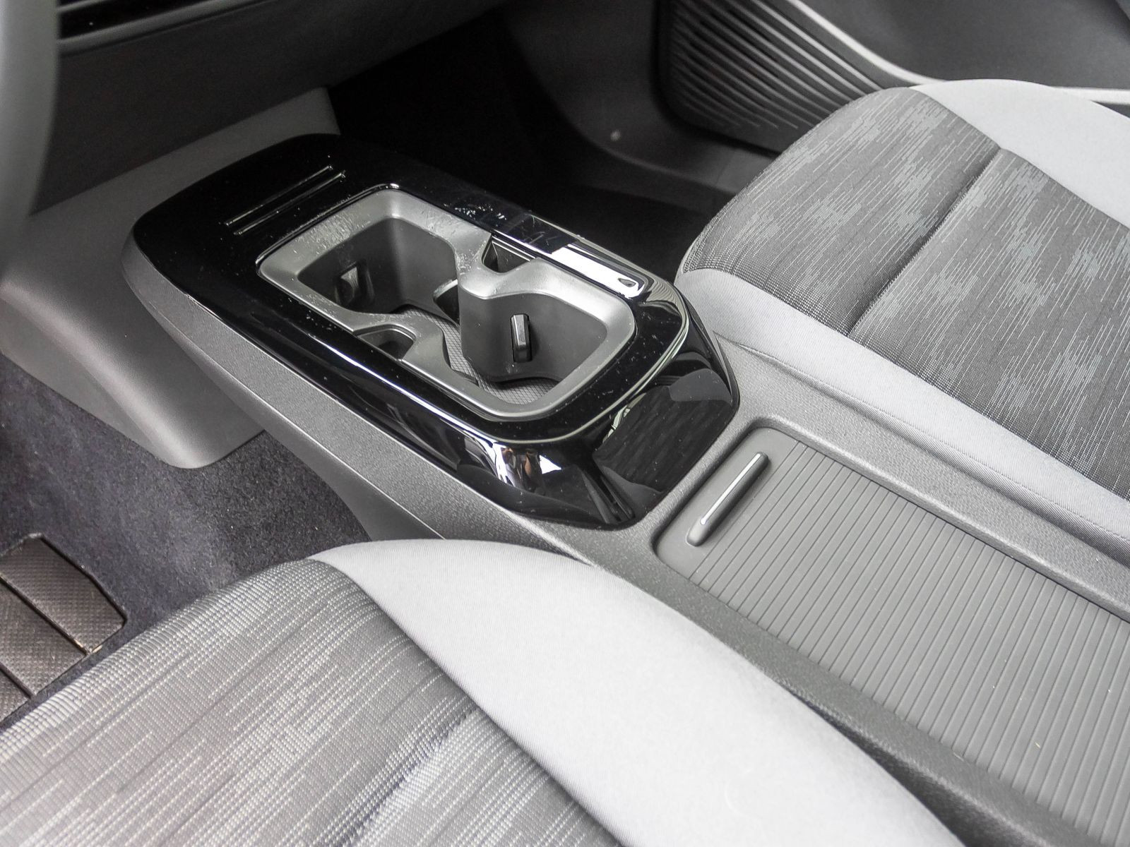 Volkswagen ID.4 Pure Performance, Navi, LED, App-Connect, Standklimatisierung