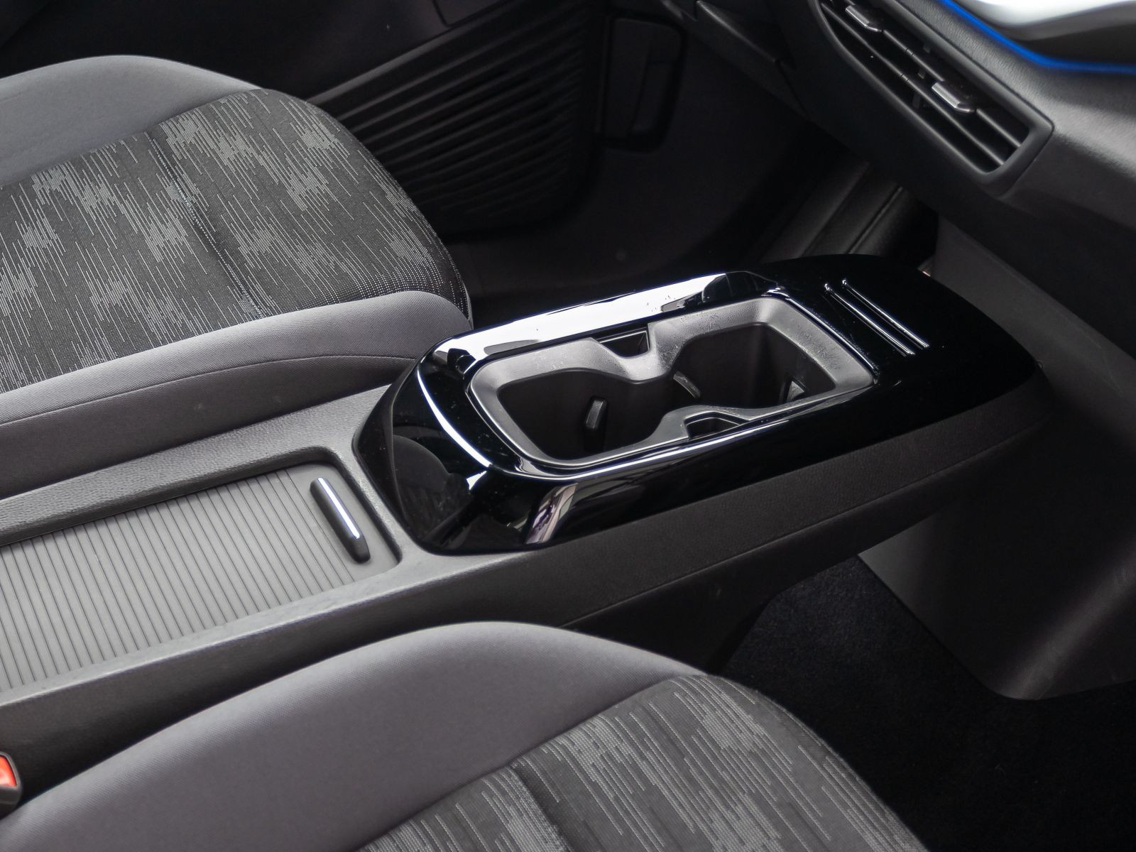 Volkswagen ID.4 Pure Performance, Navi, LED, App-Connect, Standklimatisierung