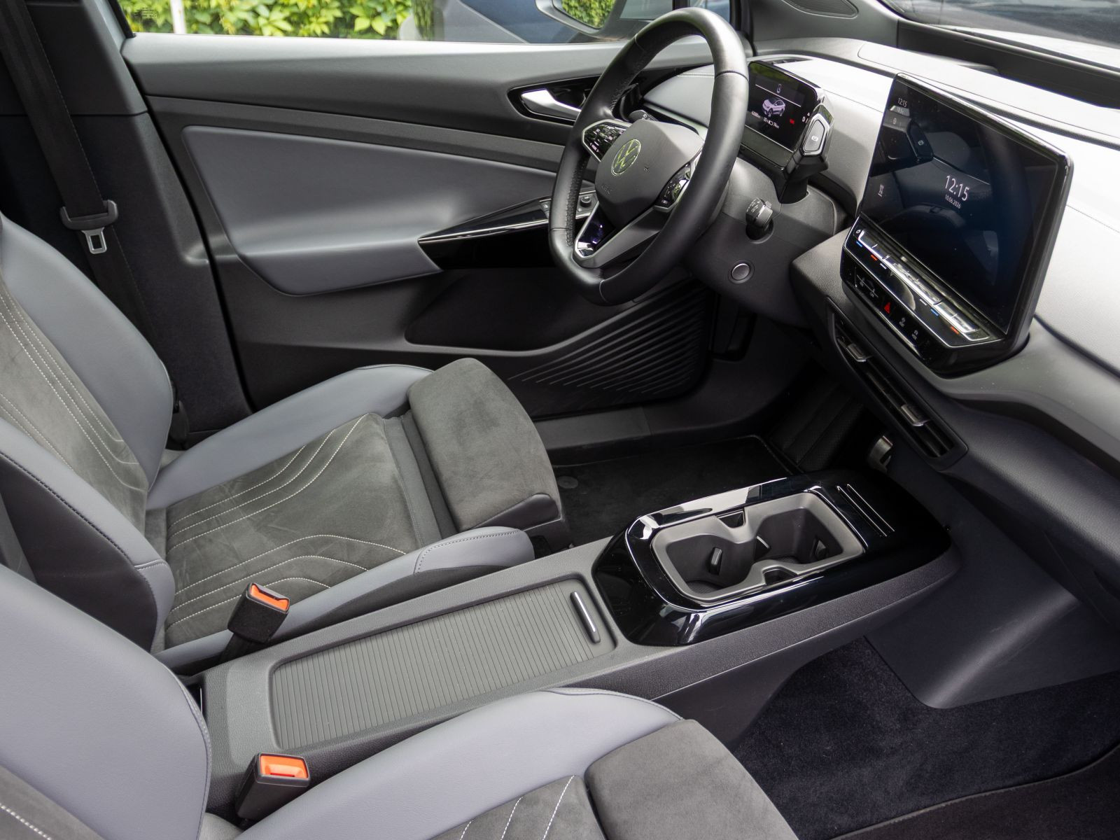 Volkswagen ID.5 Pro Performance, LED-Matrix, Panoramadach, Navi, Soundsystem, App-Connect