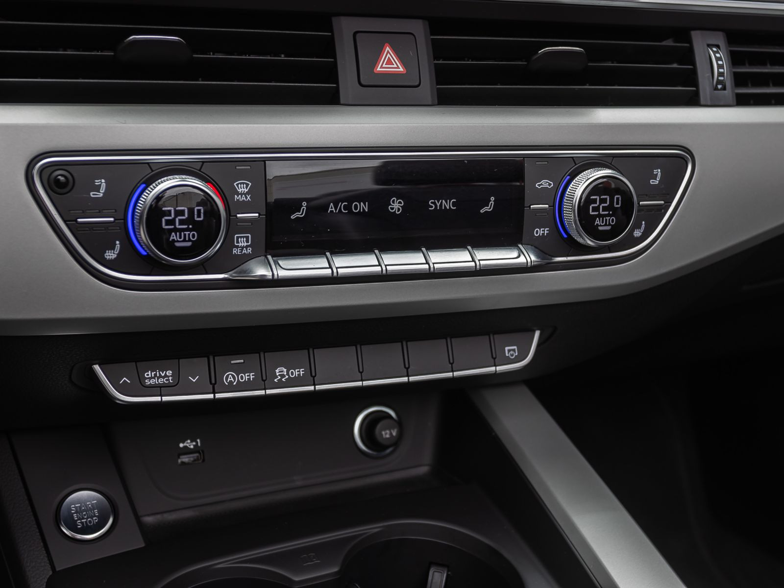 Audi A5 Cabriolet Advanced 40TFSI Stronic Navi Matrix