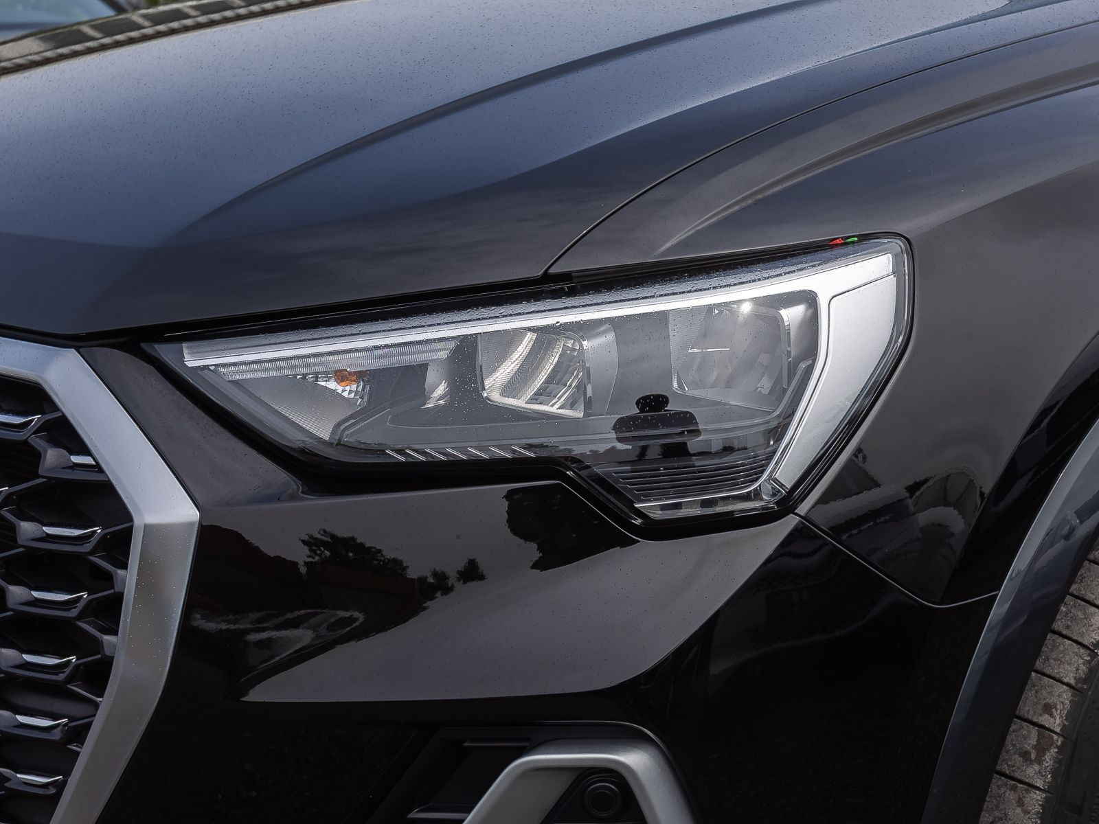 Audi Q3 Sportback S line 40TFSI qu Stronic Navi LED Panorama