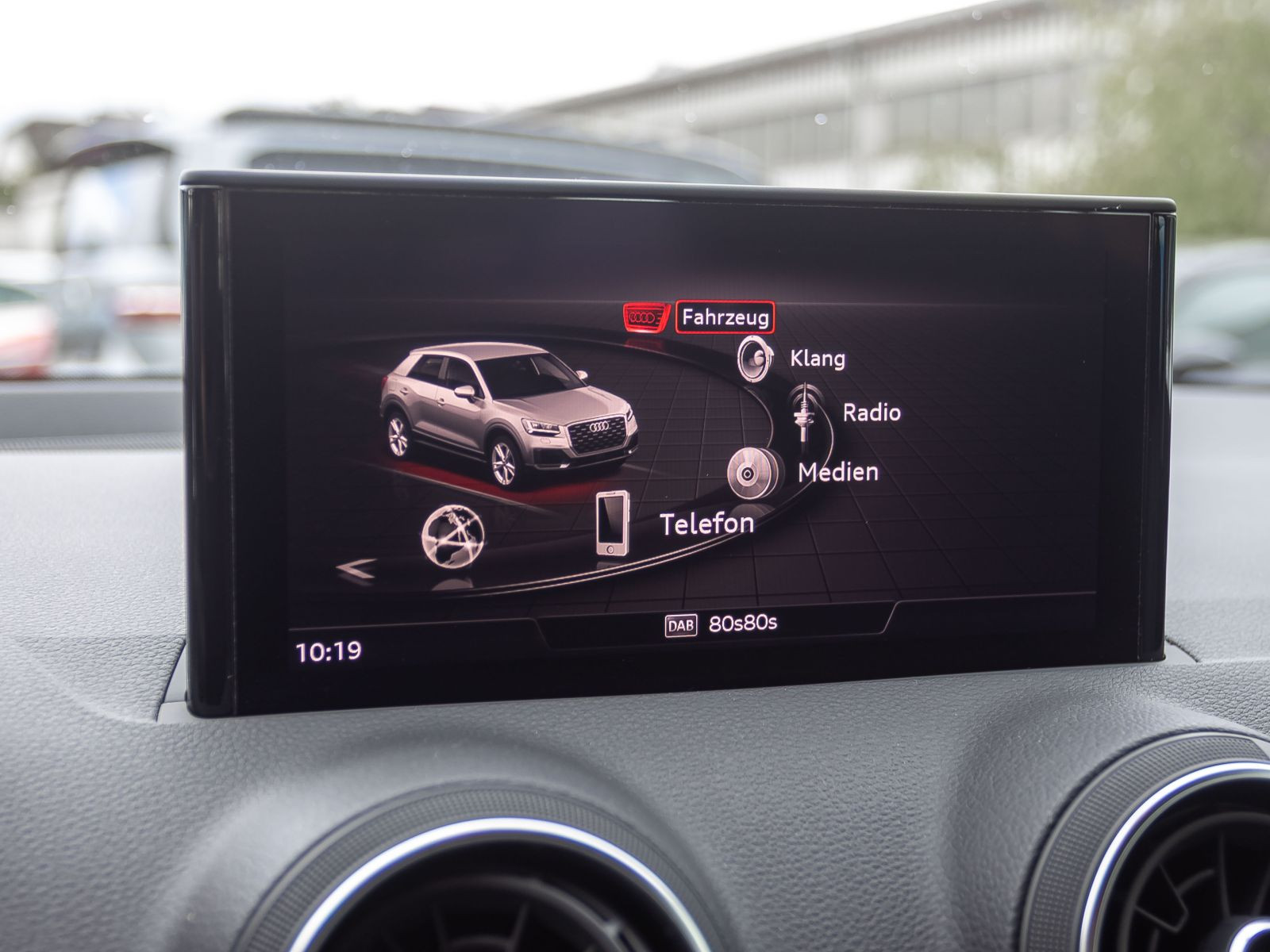 Audi Q2 35TFSI Stronic LED GRA CarPlay EPH DAB