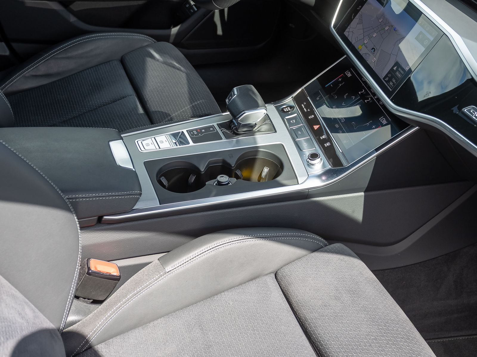 Audi A6 Avant S line TFSIe Navi Matrix Standklima HuD