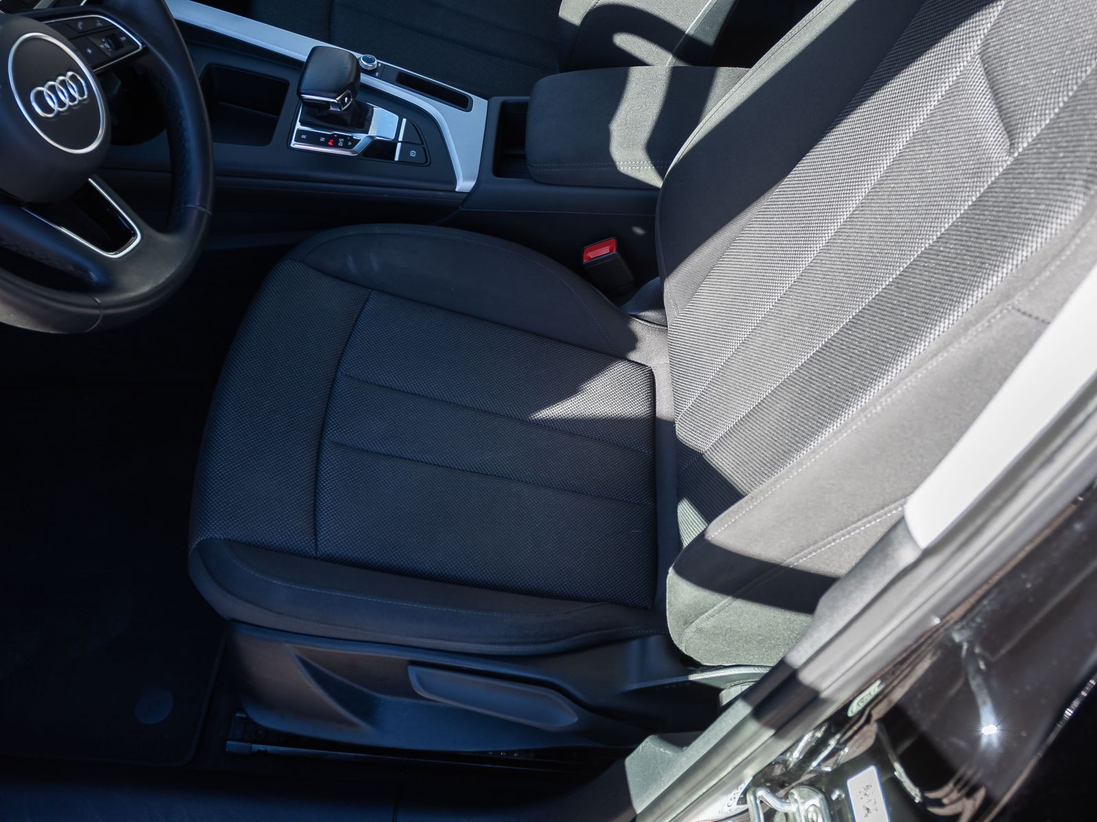 Audi A4 Avant 35TDI Stronic Navi LED GRA EPH DAB