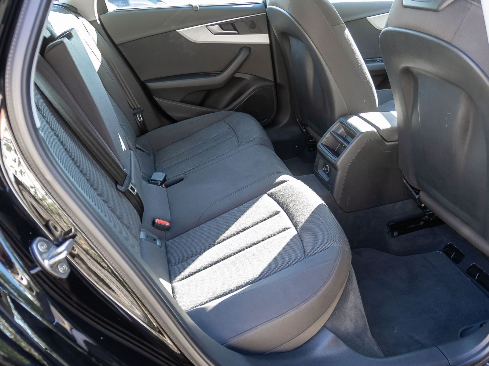 Audi A4 Avant 35TDI Stronic Navi LED GRA EPH DAB