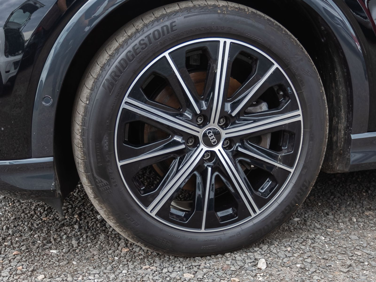 Audi Q4 Sportback e-tron 50 qu Navi LED Standklima AHK