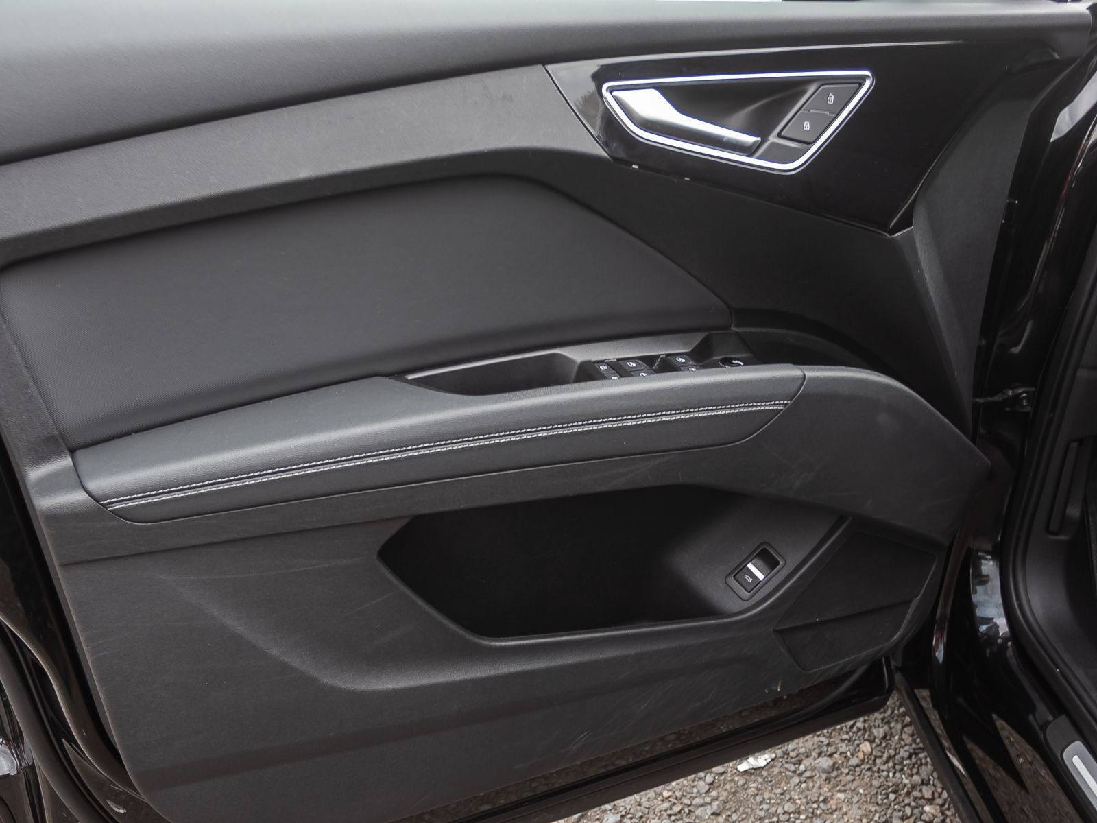 Audi Q4 Sportback e-tron 50 qu Navi LED Standklima AHK