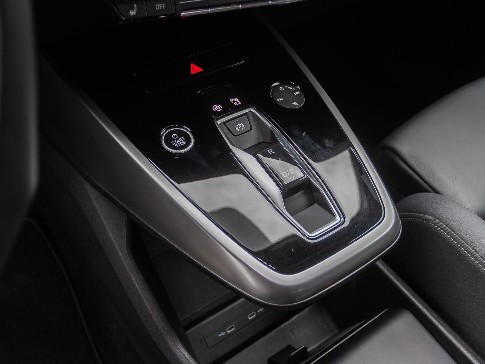 Audi Q4 Sportback e-tron 50 qu Navi LED Standklima AHK