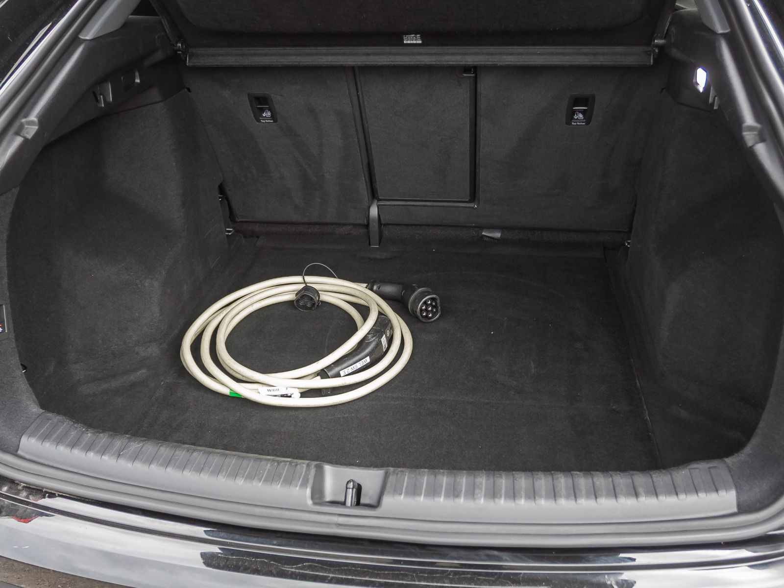 Audi Q4 Sportback e-tron 50 qu Navi LED Standklima AHK