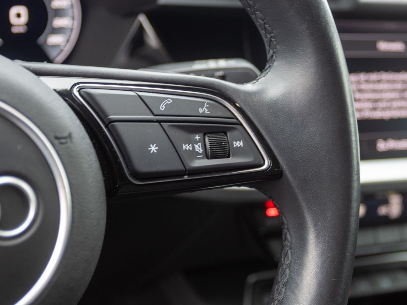 Audi A3 Sportback Advanced 40TFSIe Stronic Navi LED AHK