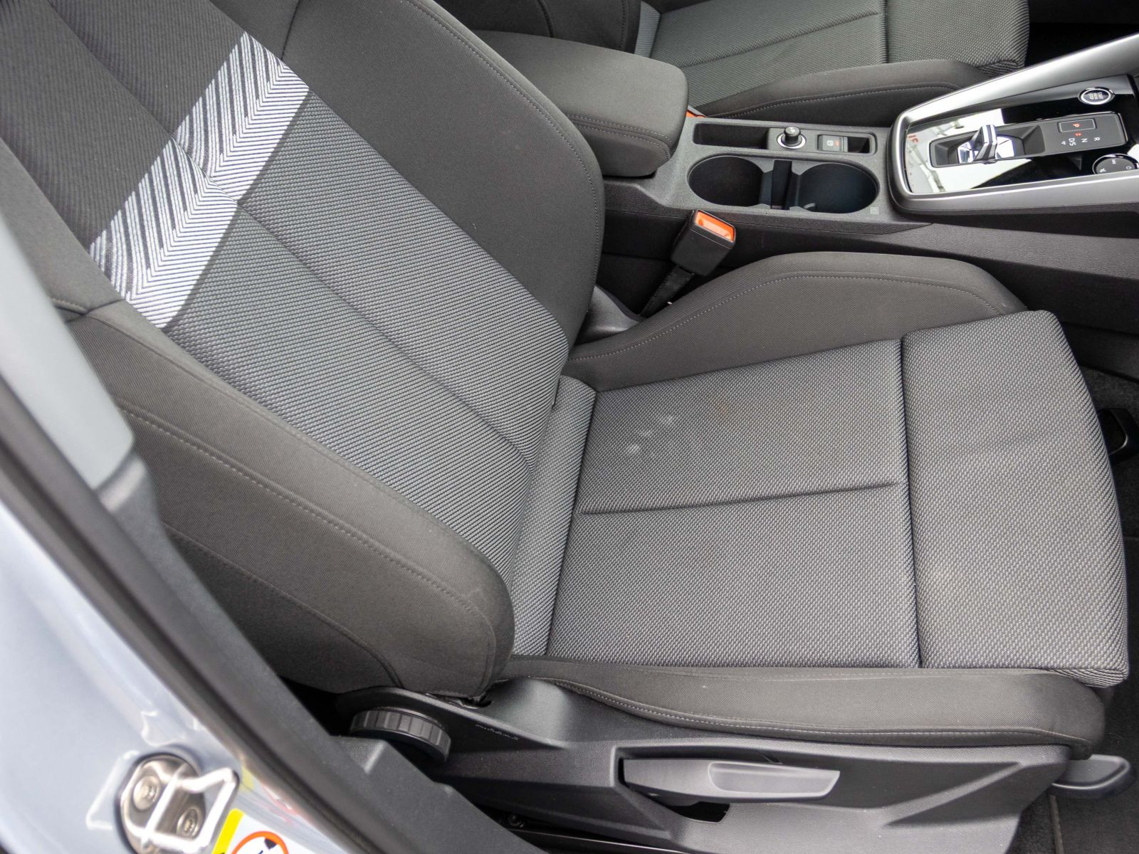 Audi A3 Sportback Advanced 40TFSIe Stronic Navi LED AHK