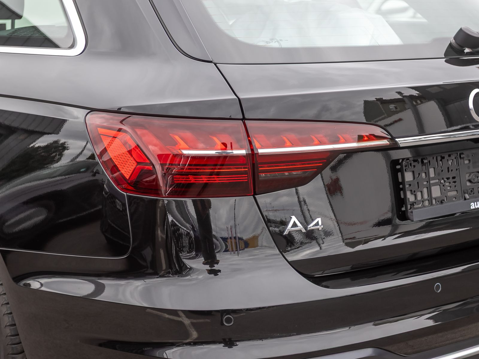 Audi A4 Avant Advanced 35TFSI Stronic Navi LED ACC EPH