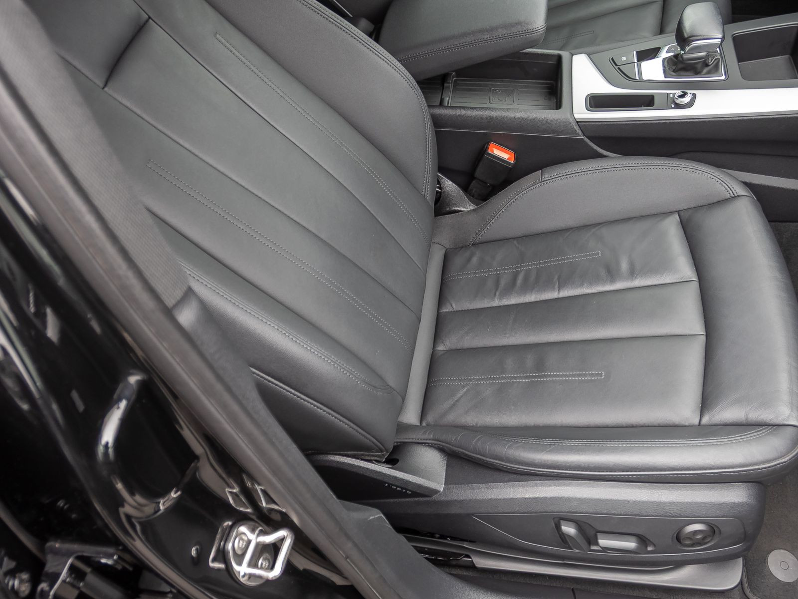 Audi A4 Avant Advanced 35TFSI Stronic Navi LED ACC EPH