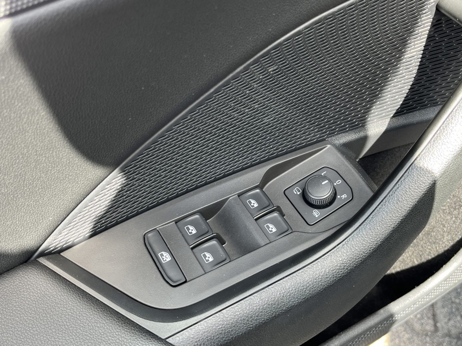 Skoda Octavia Combi Style 2.0 TDI DSG 4x4 Navi HuD AHK