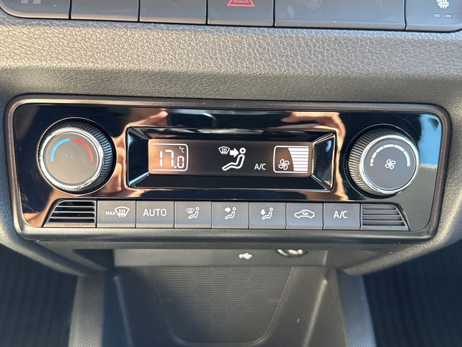 Skoda Fabia Combi Ambition 1.0 TSI Navi GRA Sitzhzg
